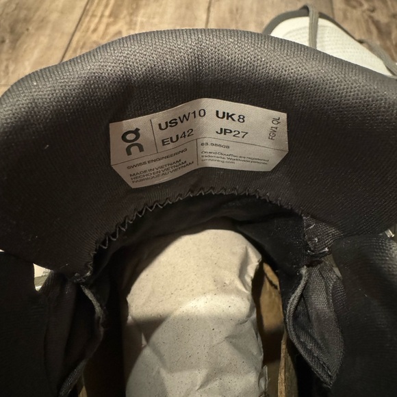 ON Running Cloudrock Waterproof Women’s Shoes - Glacier/Eclipse - Picture 5 of 5